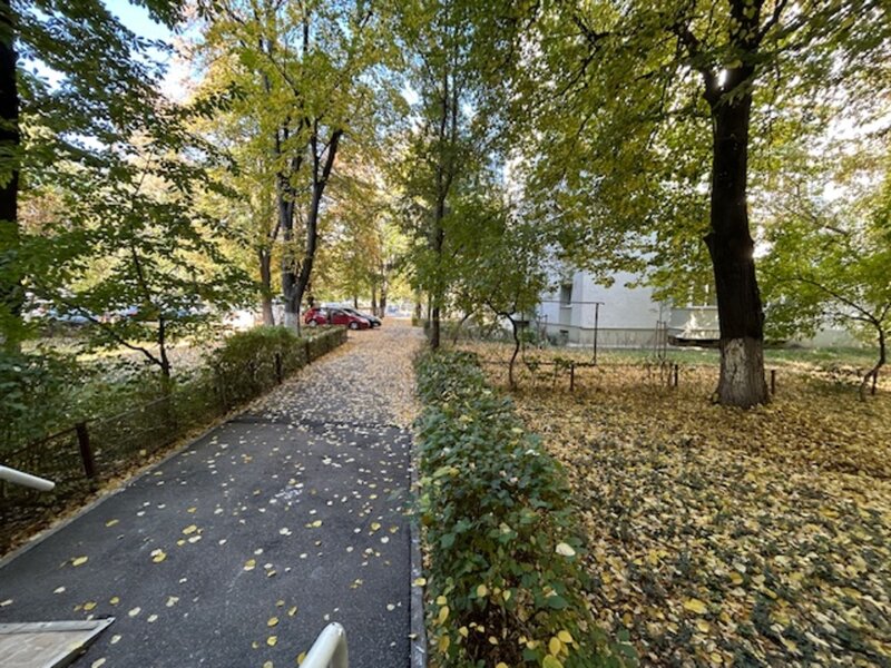 Titan Diham Ivan's stradal bloc reabilitat ap 2 camere decomandat 5 min M