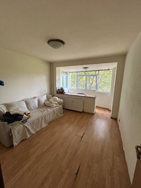 Titan Diham Ivan's stradal bloc reabilitat ap 2 camere decomandat 5 min M