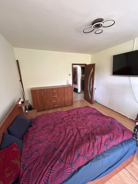 Titan Diham Ivan's stradal bloc reabilitat ap 2 camere decomandat 5 min M